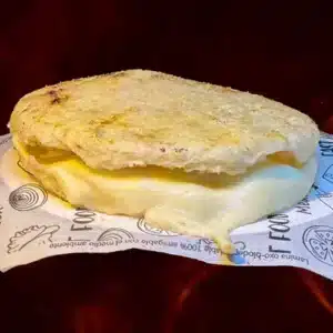 Arepa La Quesuda